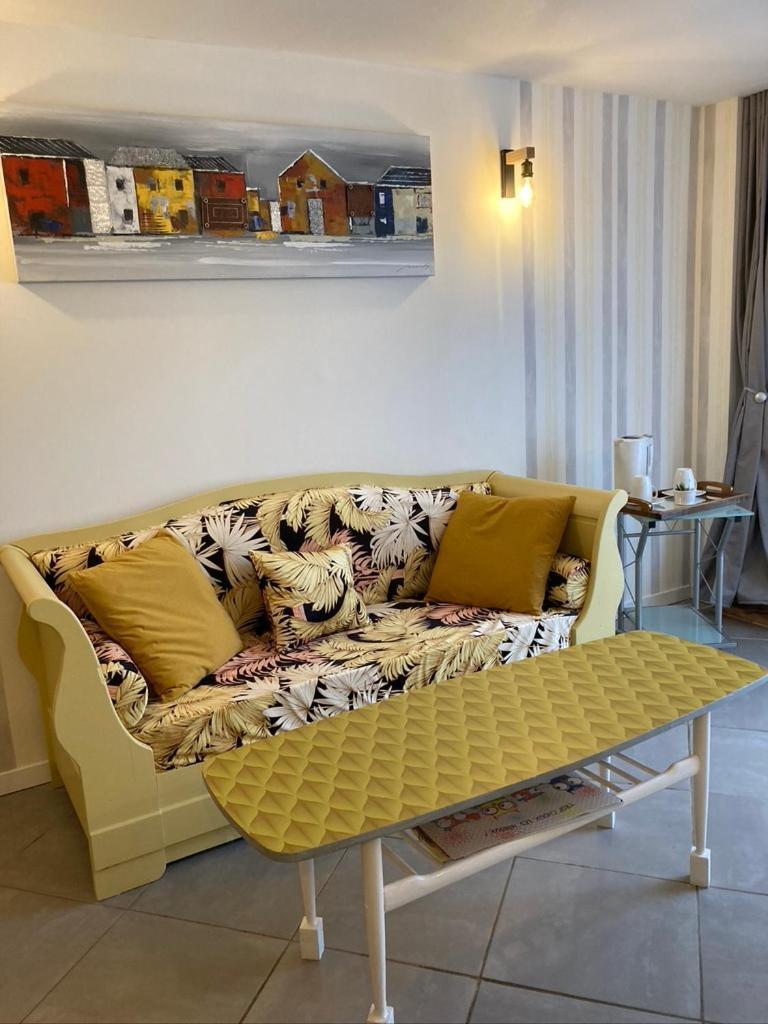 Doupassage Bed and Breakfast La Chatelaine Εξωτερικό φωτογραφία